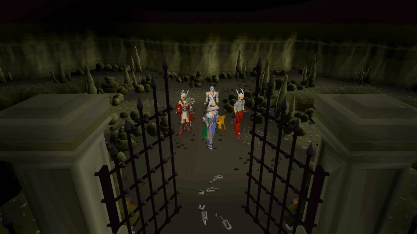 Old School RuneScape'te bir boss arenasının demir kapısı önünde toplanan oyuncular