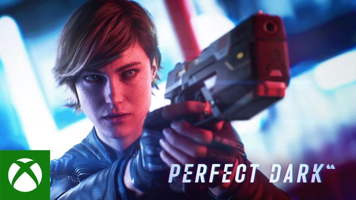 Perfect Dark oynanış fragmanında silah doğrultan Joanna Dark